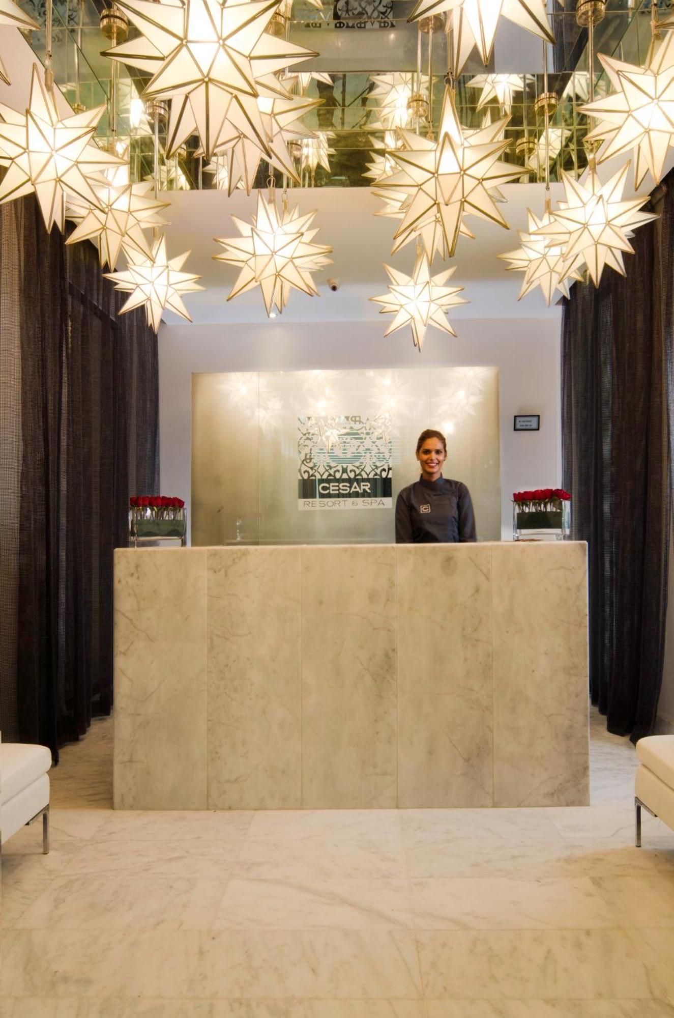 Cesar Resort & Spa Марракеш Інтер'єр фото The reception desk at the Cedar Spa